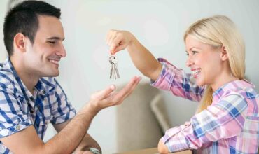 Как правильно подарить дом или квартиру?